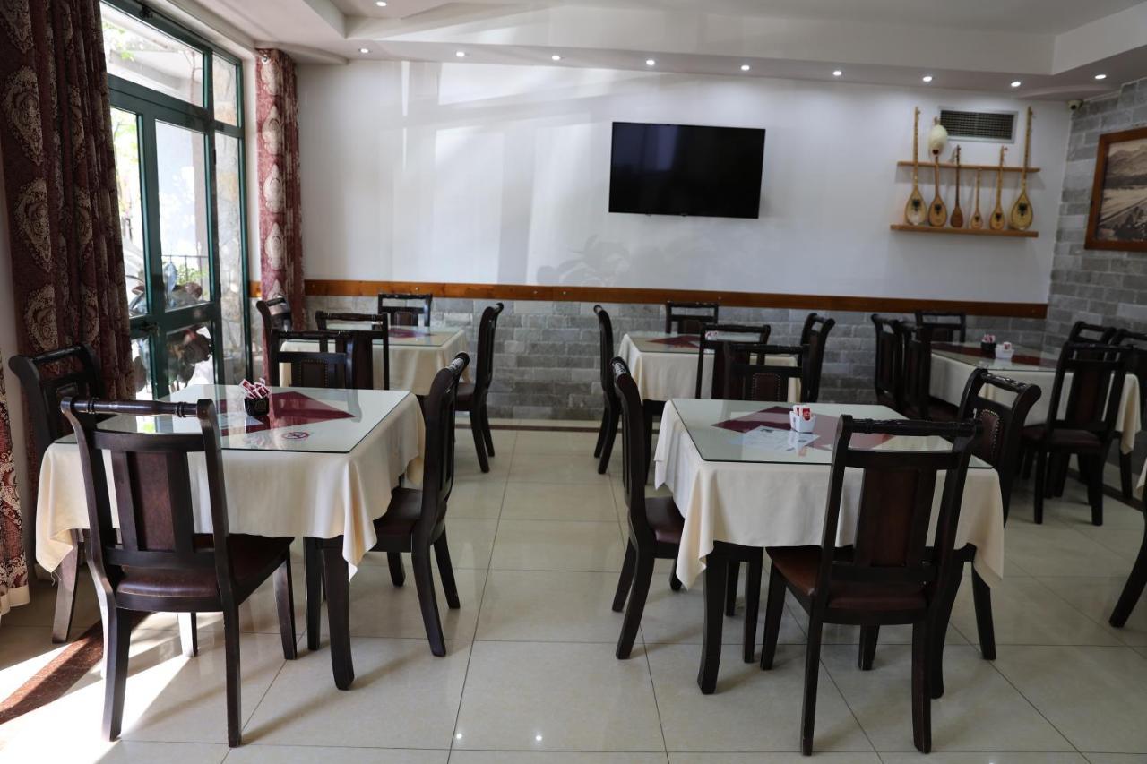 Hotel Kalaja Boks Luaran gambar
