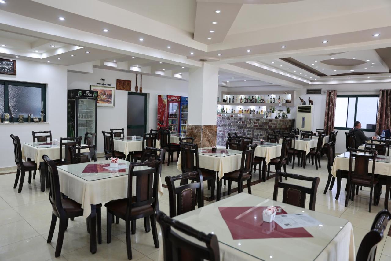 Hotel Kalaja Boks Luaran gambar