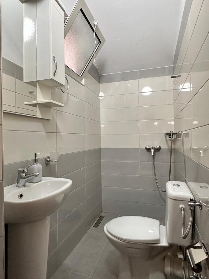 Hotel Kalaja Boks Luaran gambar