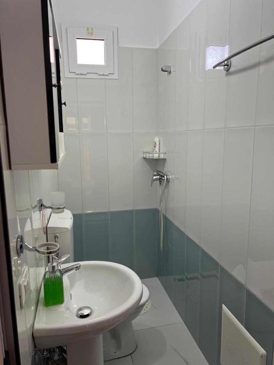 Hotel Kalaja Boks Luaran gambar