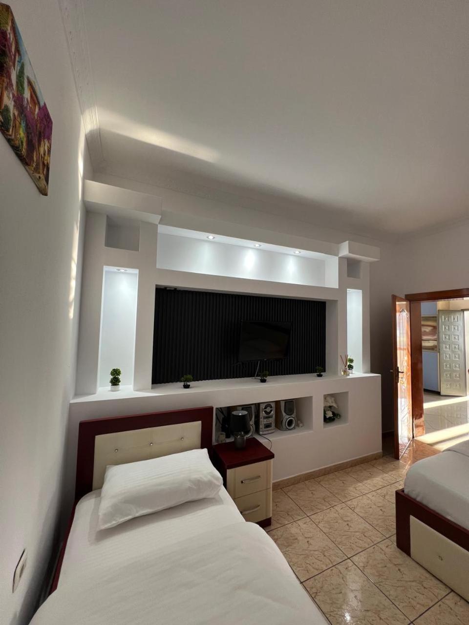 Hotel Kalaja Boks Luaran gambar
