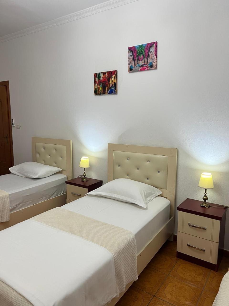Hotel Kalaja Boks Luaran gambar