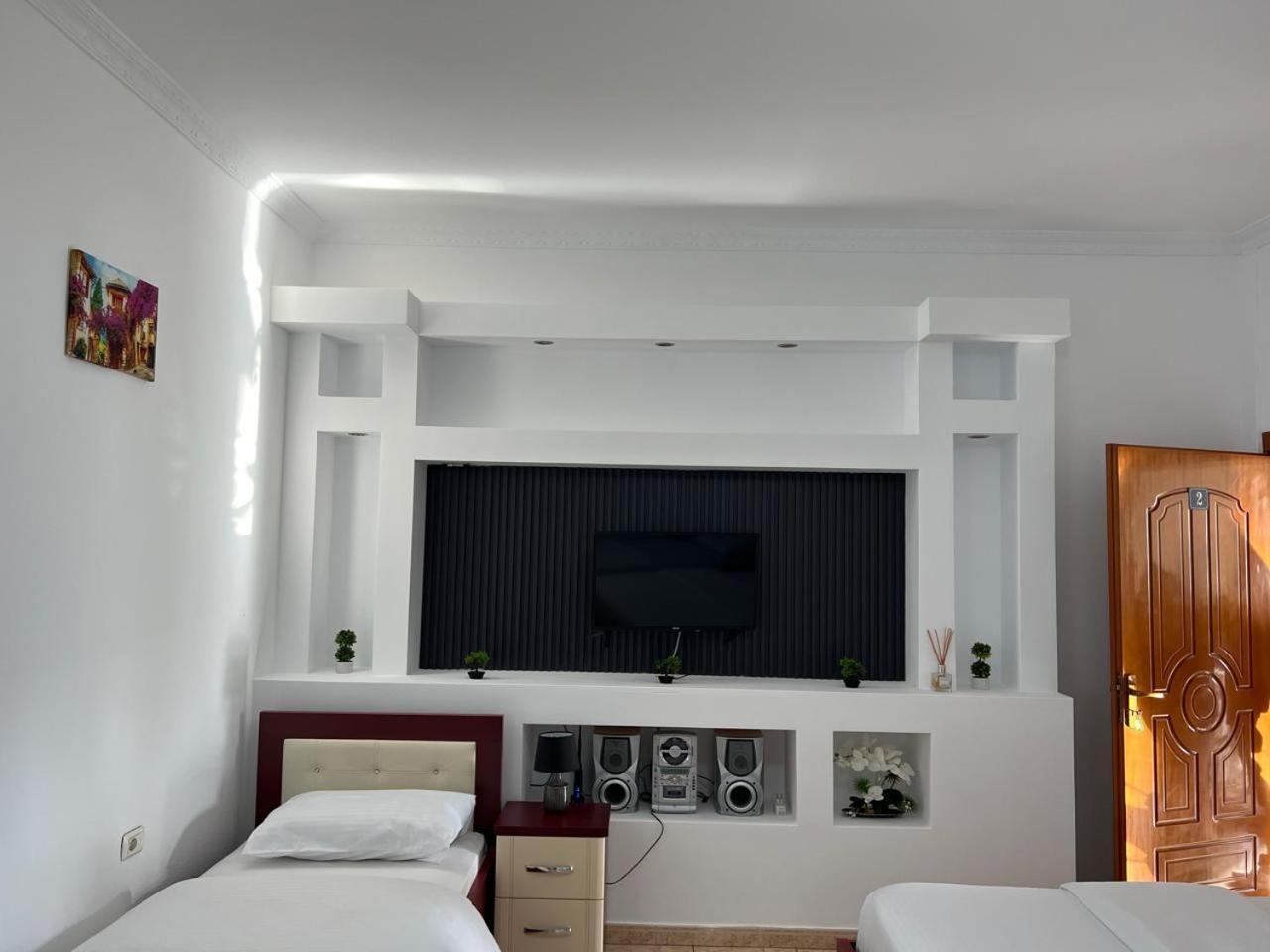 Hotel Kalaja Boks Luaran gambar